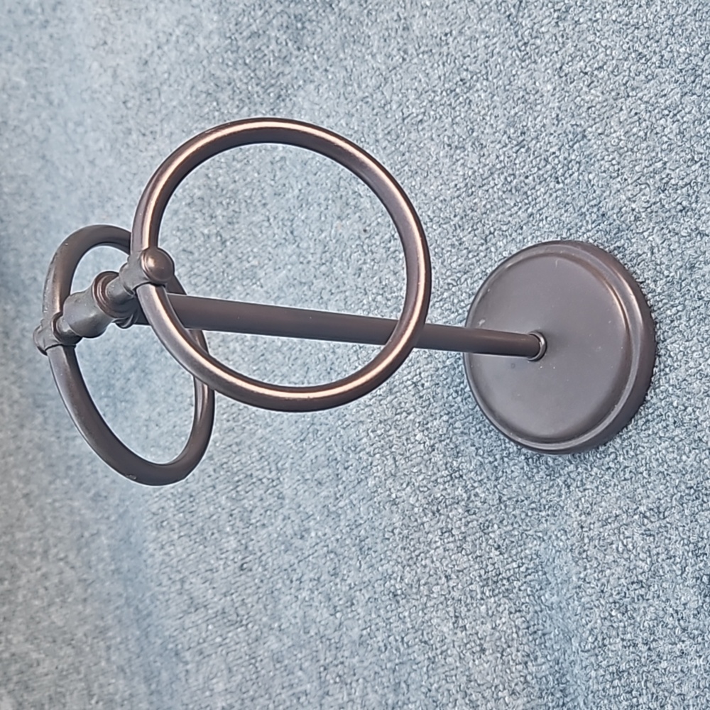 N) Hand towel holder